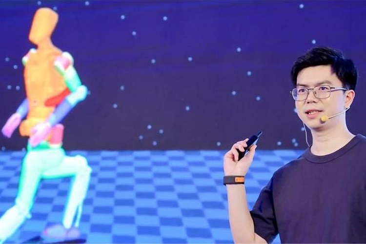 天才少年稚晖君太阳集团tcy机器人走路进场！AI模型做大脑，目标售价20万以内